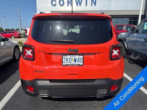 Used 2021 Jeep Renegade Latitude AWD/4WD image 9