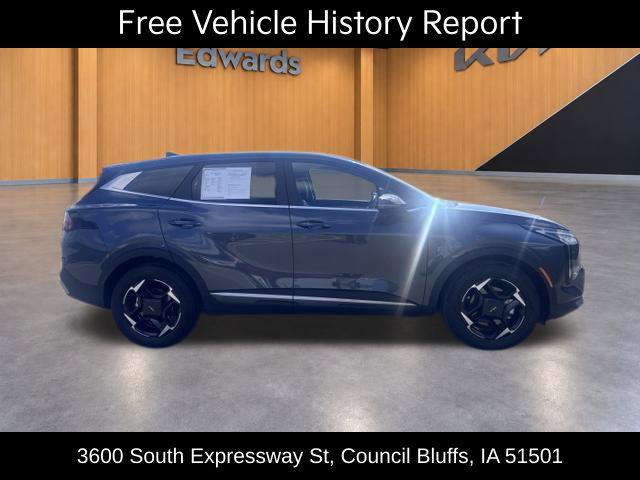 Used 2026 Kia Sportage EX FWD image 5