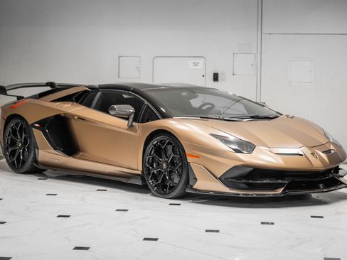 Used 2021 Lamborghini Aventador SVJ AWD/4WD image 21