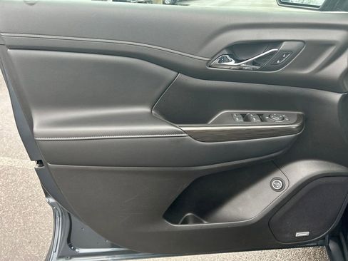 Used 2019 GMC Acadia SLT image 21