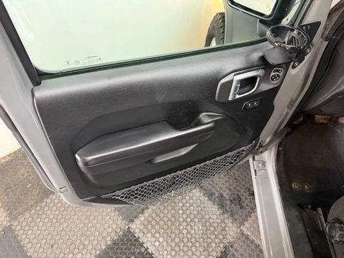 Used 2020 Jeep Wrangler Unlimited Sport S AWD/4WD image 41