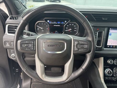 Used 2021 GMC Yukon Denali w/ Denali Premium Package image 7
