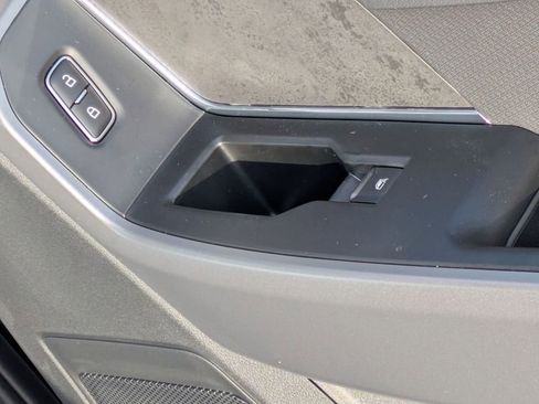 New 2026 Ford F150 XLT w/ Equipment Group 302A MID image 47