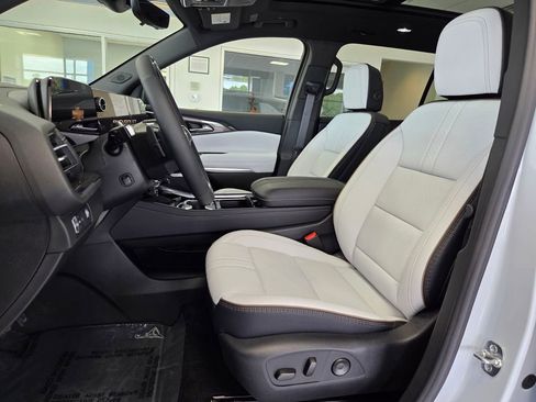 New 2026 Chevrolet Traverse High Country FWD image 9