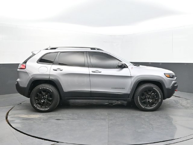Used 2021 Jeep Cherokee Trailhawk w/ Trailer Tow Group AWD/4WD image 6