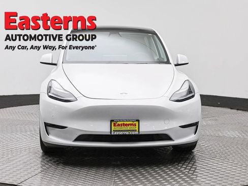 Used 2020 Tesla Model Y Long Range AWD/4WD image 2