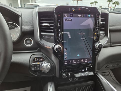 New 2026 RAM 1500 Laramie AWD/4WD image 36
