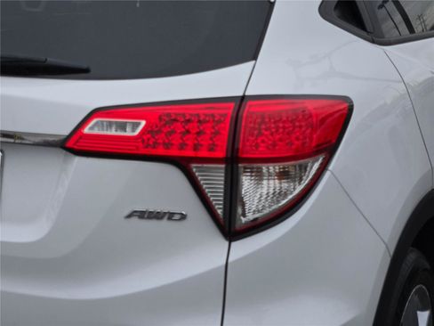 Used 2019 Honda HR-V EX image 13