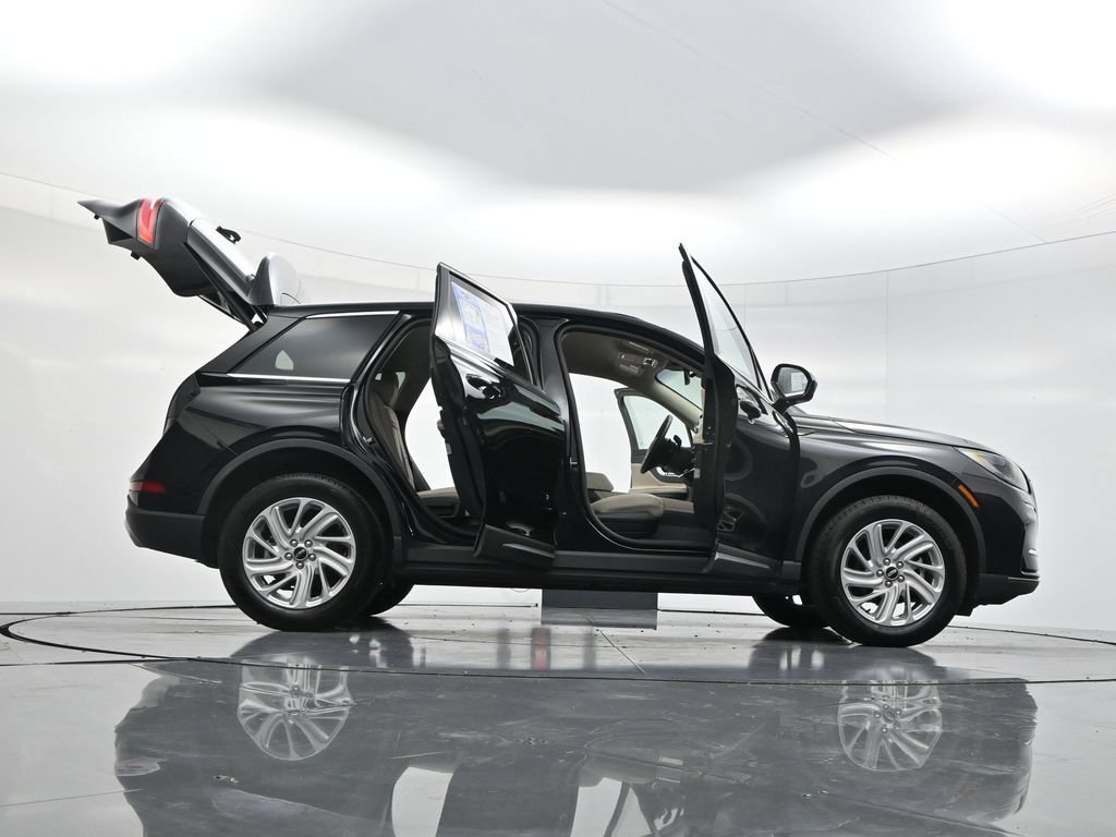 Used 2025 Lincoln Corsair AWD image 56