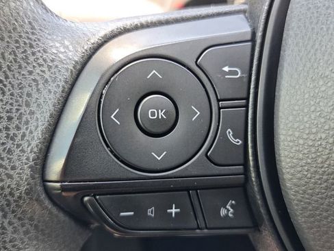 Used 2022 Toyota Corolla LE FWD image 21