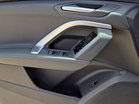 New 2025 Audi Q5 Premium image 15