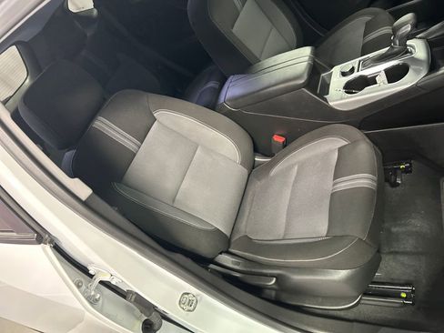 Used 2025 Chevrolet Blazer LT FWD image 25