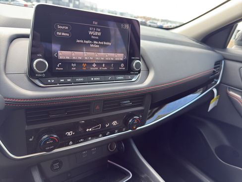New 2026 Nissan Rogue SV AWD/4WD image 21
