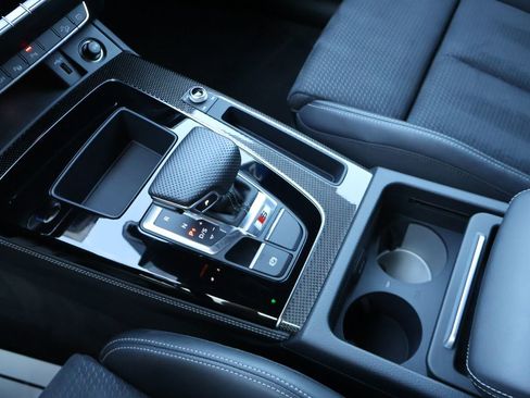 Used 2022 Audi SQ5 Prestige image 30