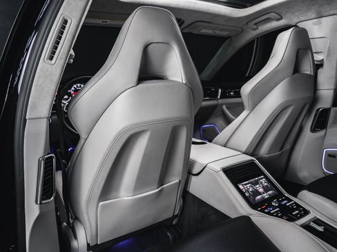 Used 2018 Porsche Panamera Turbo image 50