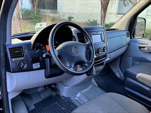 Used 2016 Mercedes-Benz Sprinter 2500 image 14
