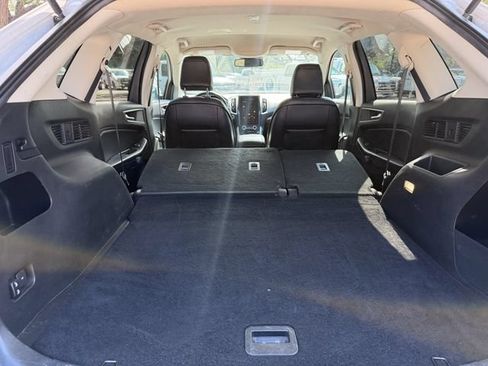 Used 2024 Ford Edge SEL AWD/4WD image 19
