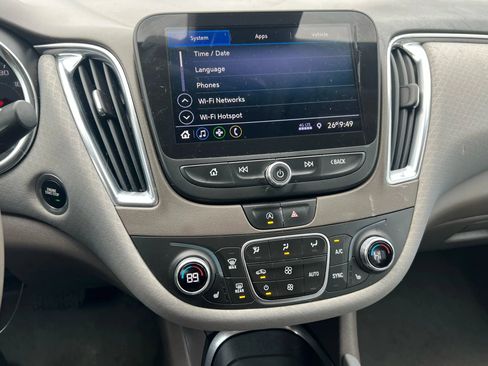 Used 2020 Chevrolet Malibu LT image 16