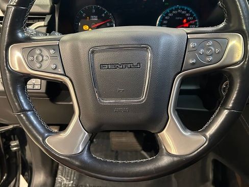 Used 2019 GMC Yukon Denali w/ Denali Ultimate Package AWD/4WD image 16
