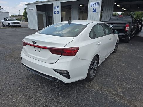 Used 2020 Kia Forte LXS FWD image 4