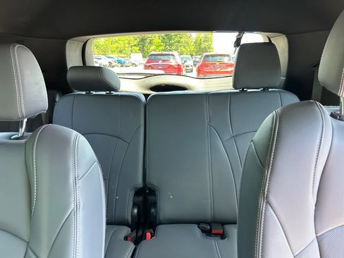 Used 2023 Buick Enclave Essence w/ Sport Touring Edition AWD/4WD image 16