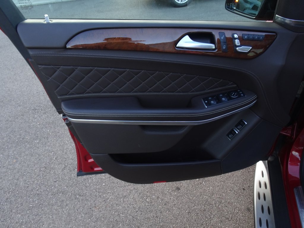 Used 2018 Mercedes-Benz GLS 550 4MATIC image 14