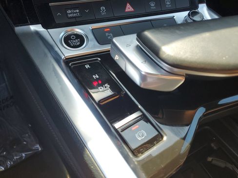 Used 2024 Audi Q8 e-tron Premium AWD/4WD image 26
