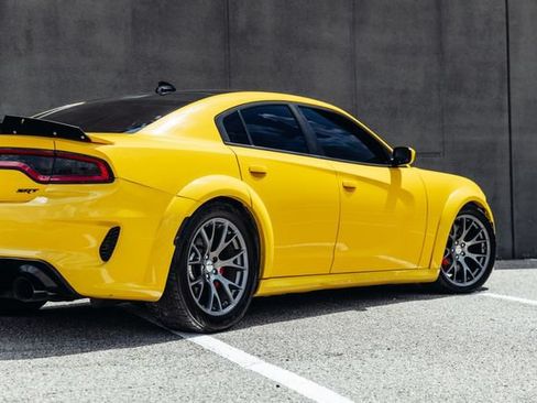 Used 2018 Dodge Charger SRT w/ Technology Group RWD image 52