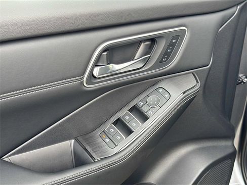 New 2026 Nissan Rogue Platinum w/ Platinum Premium Package image 24