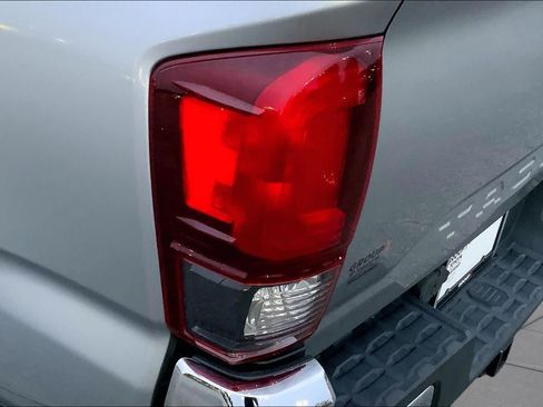 Used 2019 Toyota Tacoma SR5 RWD image 25