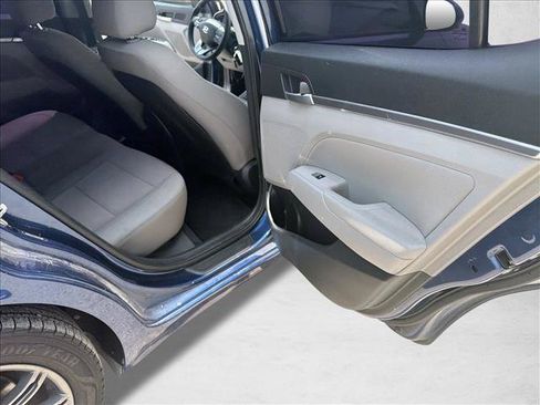 Used 2019 Hyundai Elantra SEL FWD image 20