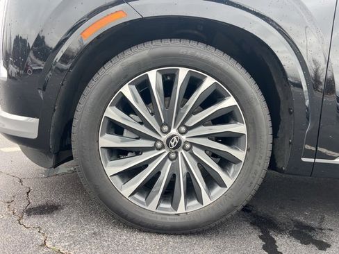 Used 2023 Hyundai Palisade Calligraphy image 11