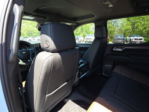 New 2026 Chevrolet Silverado 1500 High Country w/ Technology Package AWD/4WD image 30