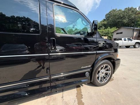 Used 2015 Chevrolet Express 2500 RWD image 5
