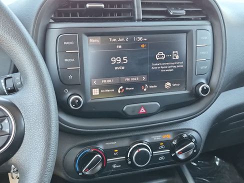 Used 2024 Kia Soul LX w/ Option Group 015 FWD image 13