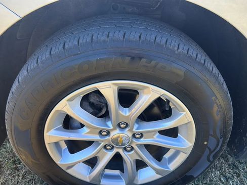 Used 2019 Chevrolet Equinox LS AWD/4WD image 10