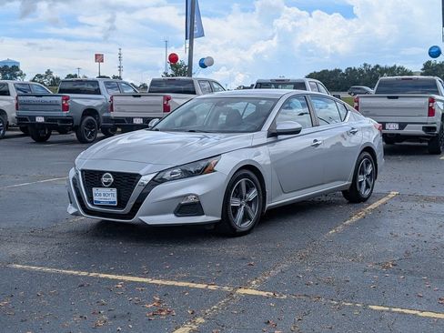 Used 2022 Nissan Altima 2.5 S FWD image 9