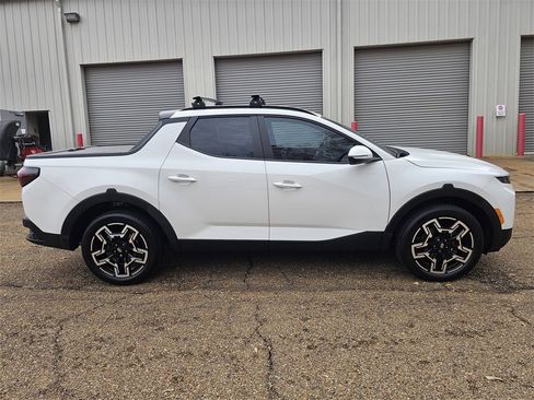 Certified 2025 Hyundai Santa Cruz Limited image 3