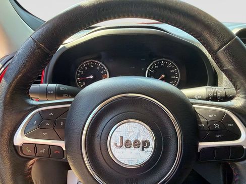 Used 2021 Jeep Renegade Trailhawk w/ Sun & Sound Group AWD/4WD image 27