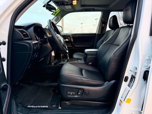 Used 2019 Toyota 4Runner TRD Off-Road Premium image 12