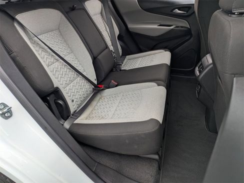 Used 2023 Chevrolet Equinox LT image 28