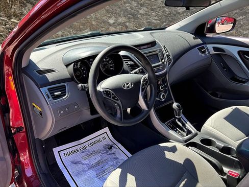 Used 2016 Hyundai Elantra SE w/ Option Group 02 image 11