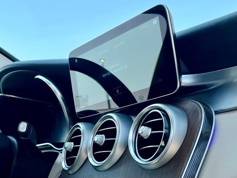 Certified 2022 Mercedes-Benz GLC 300 4MATIC image 9