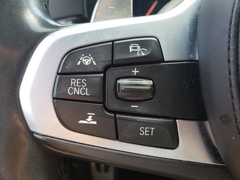 Used 2019 BMW M550i xDrive image 22