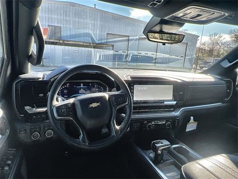 Used 2024 Chevrolet Silverado 1500 High Country w/ Technology Package image 10