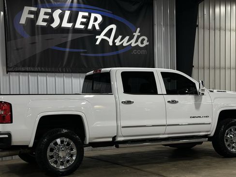 Used 2017 GMC Sierra 2500 Denali w/ Duramax Plus Package image 30