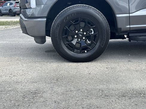 New 2025 Ford F150 Lightning XLT AWD/4WD image 9