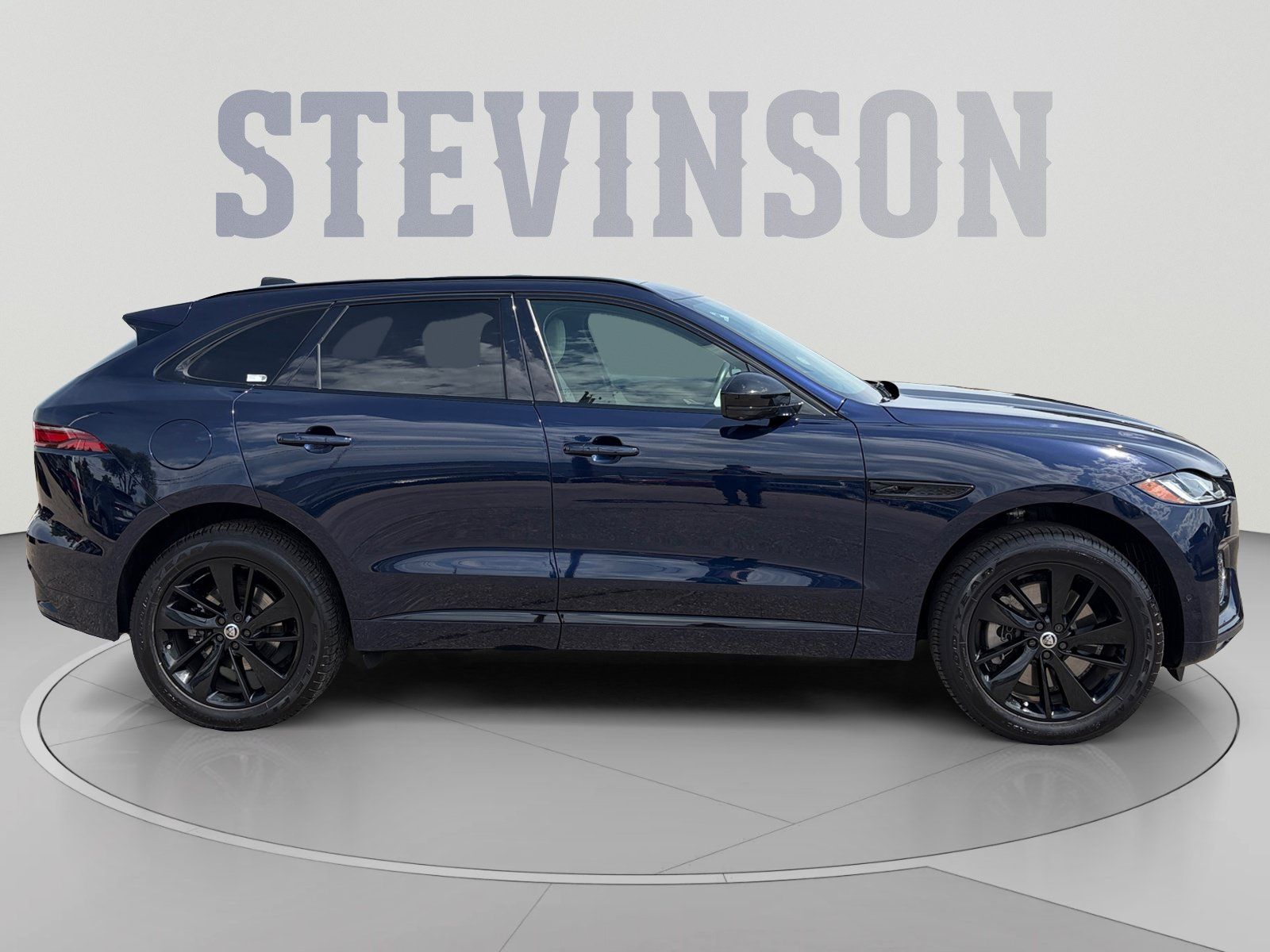 Used 2026 Jaguar F-PACE R-Dynamic S AWD/4WD image 6