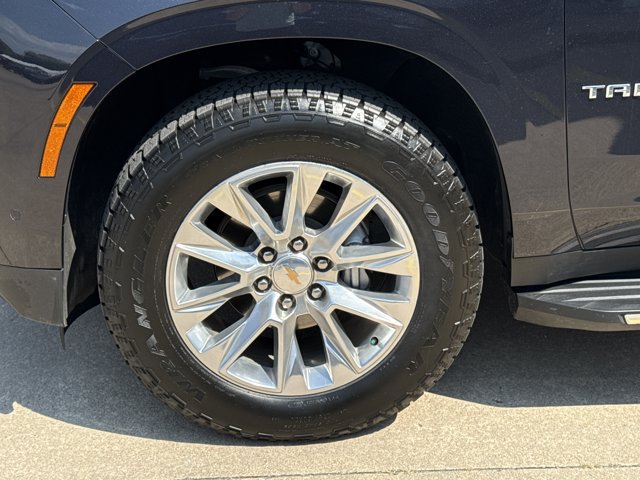 Used 2025 Chevrolet Tahoe Premier AWD/4WD image 18