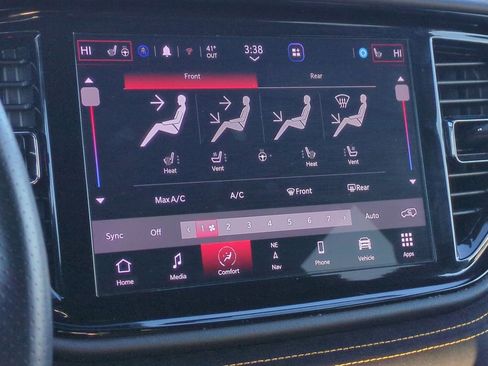 Used 2023 Dodge Durango R/T w/ Hemi Orange Plus Package image 38